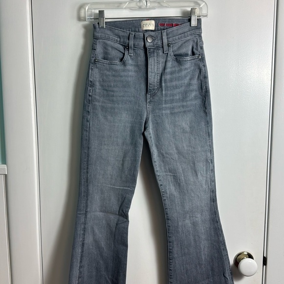 Alice + Olivia Beautiful High Rise Bell Jeans Easy Breezy Size 25 Damaged - Picture 2 of 11